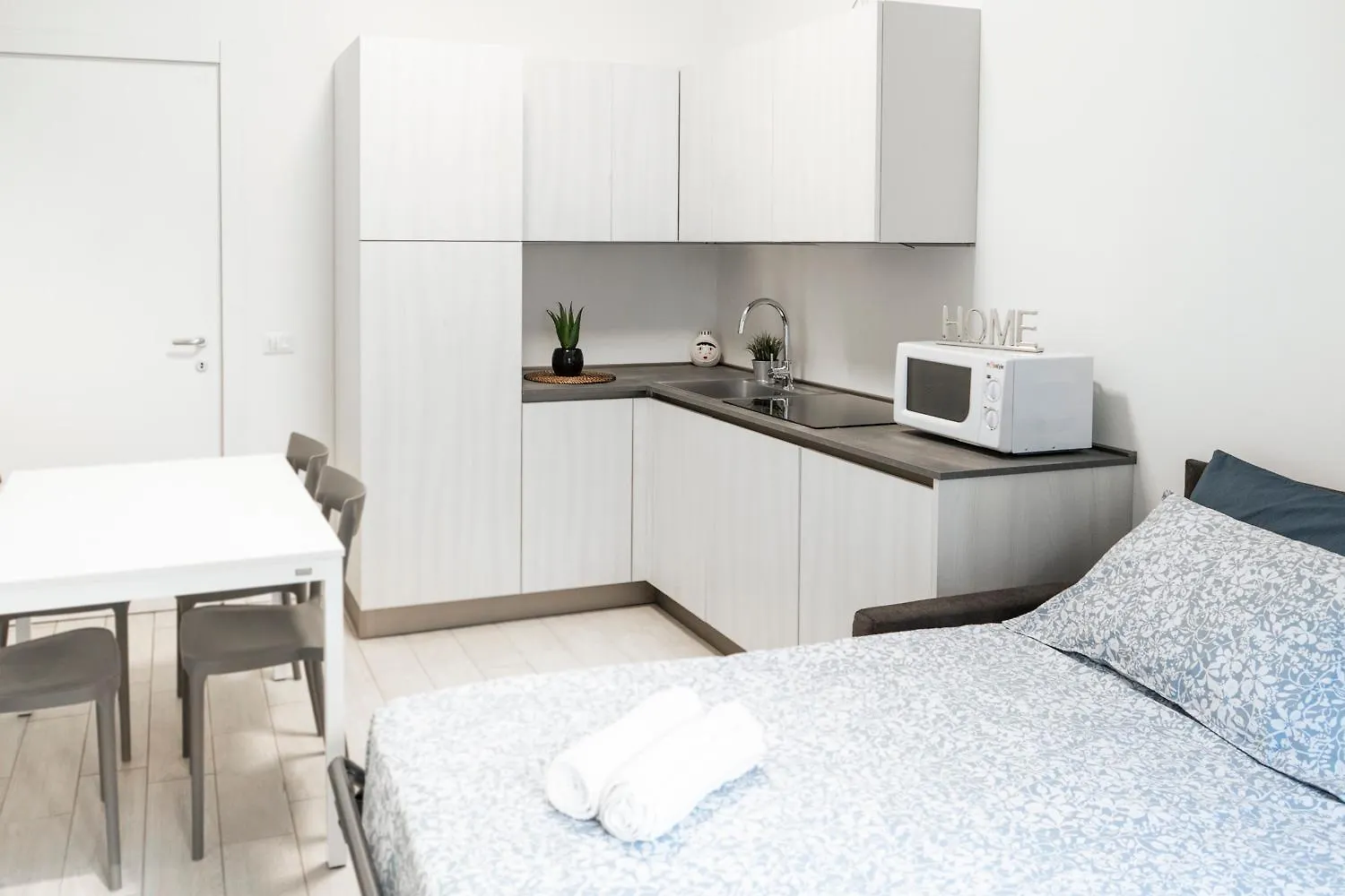Ce6 - Corso Sempione • Large Apartment Milan Italie